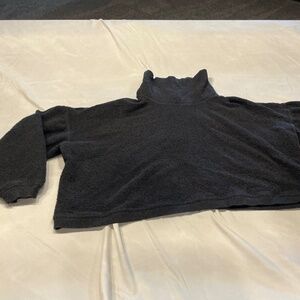 Lululemon sweatshirt